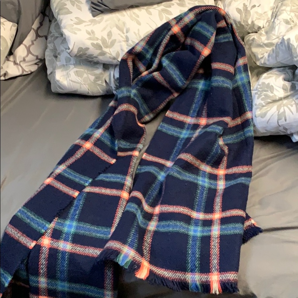 Thick large scarf